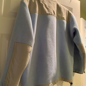 Northface classic Denali Jacket gently worn size junior L equals Woman’s S